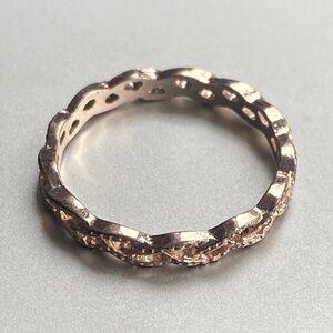 Size 11 Elegant rose 🌹 Gold color Braided Ring